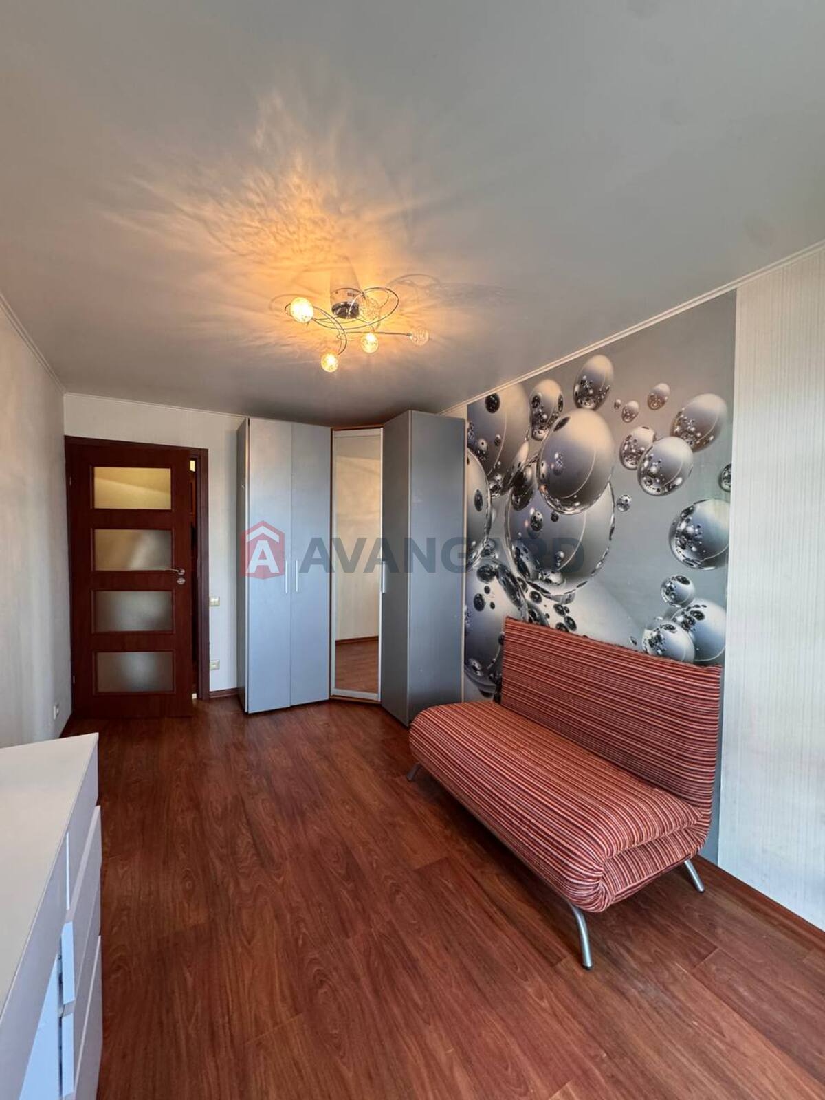 3 ��. ��������, 65/-/10 ��. �., 9/9 ������ ���� 19