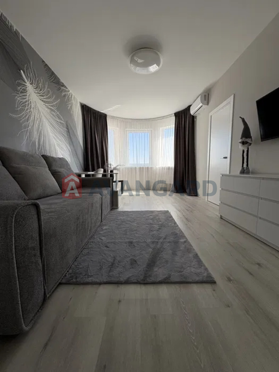 3 ��. ��������, 72/-/10 ��. �., 24/33 ������ ���� 2