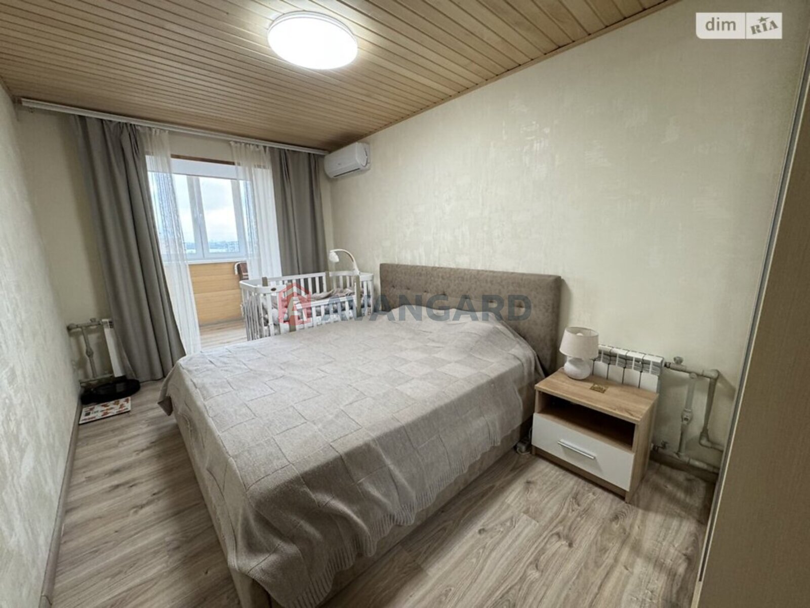 3 ����. ��������, 64/-/- ��. �., 9/9 ���� ���� 12