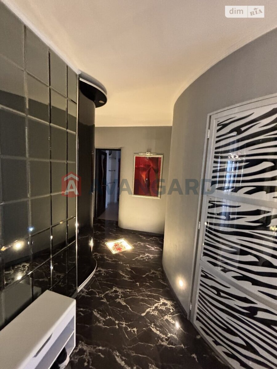 3 ��. ��������, 105/-/- ��. �., 2/9 ������ ���� 14