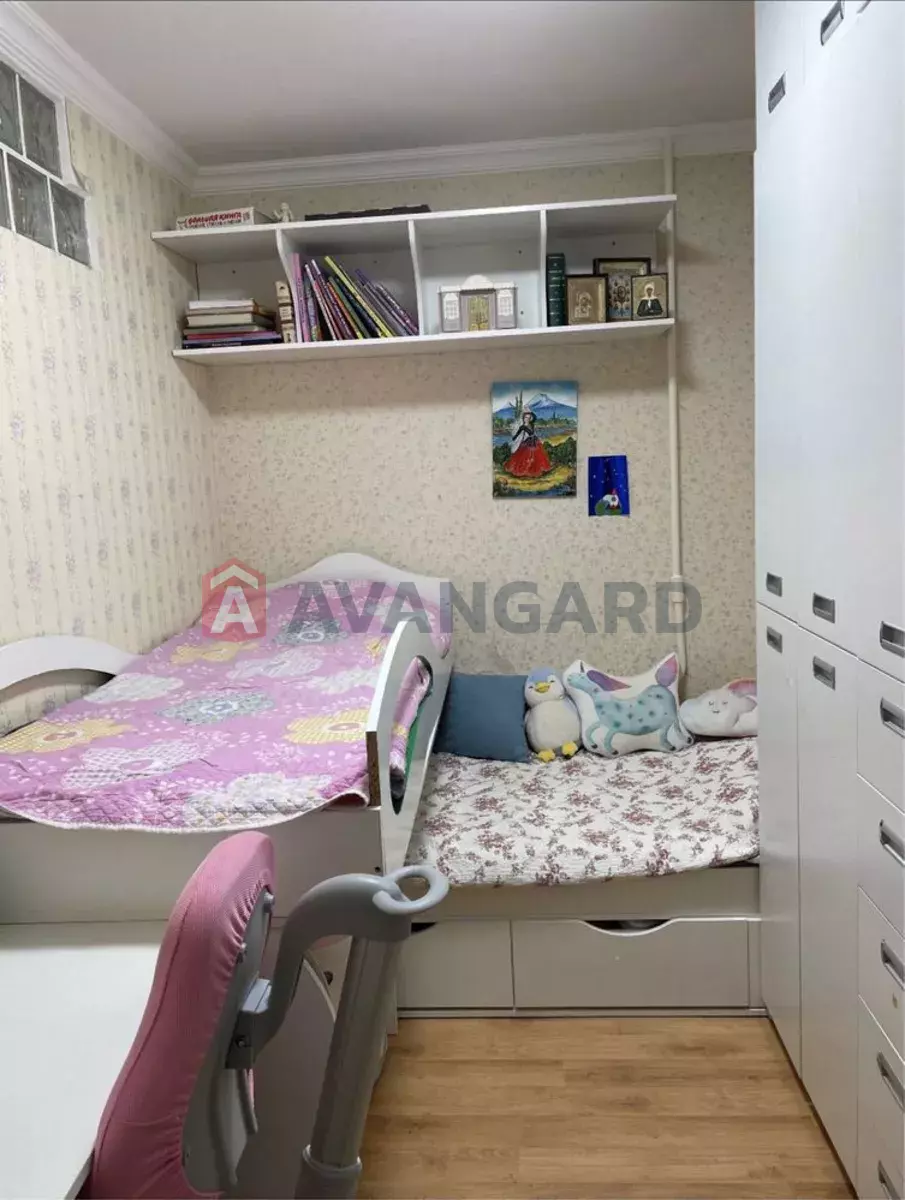 2 ��. ��������, 49/-/12 ��. �., 1/9 ������ ���� 9