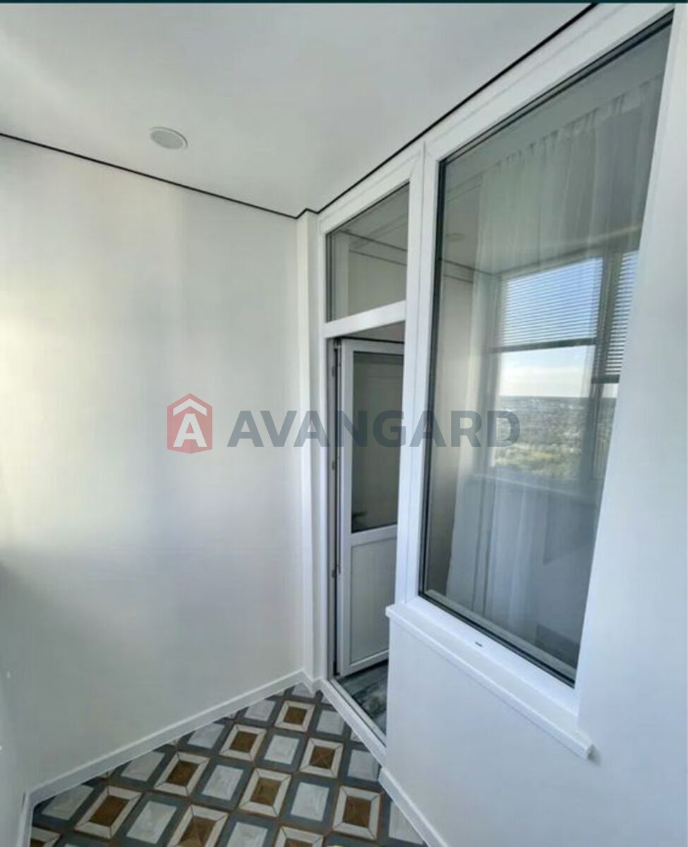 1 ��. ��������, 37/-/20 ��. �., 24/25 ������ ���� 15