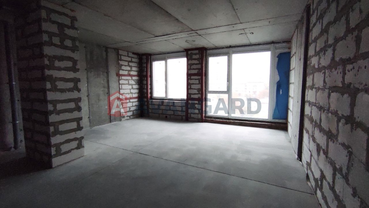 1 ��. ��������, 43/20/15 ��. �., 12/18 ������ ���� 5