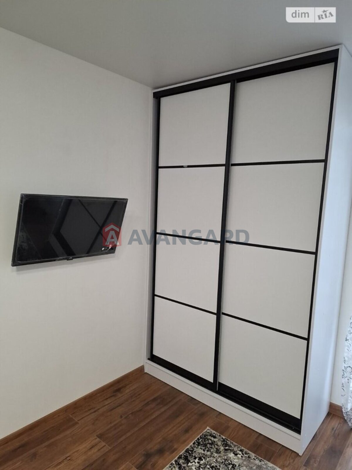 1 ��. ��������, 27/19/4 ��. �., 9/12 ������ ���� 4