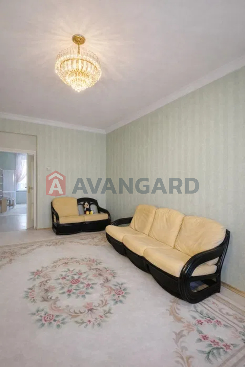 3 ��. ��������, 70/-/9 ��. �., 2/5 ������ ���� 2