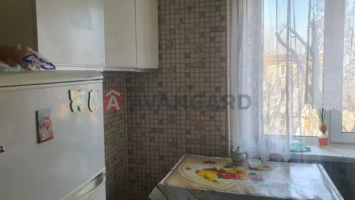 2 ��. ��������, 40/-/6 ��. �., 4/5 ������ ���� 3