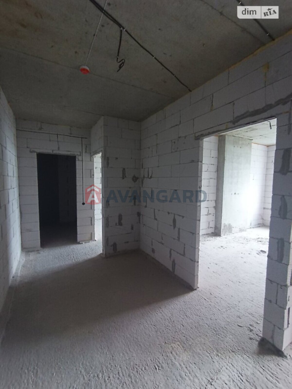 2 ��. ��������, 61/40/8 ��. �., 10/16 ������ ���� 24