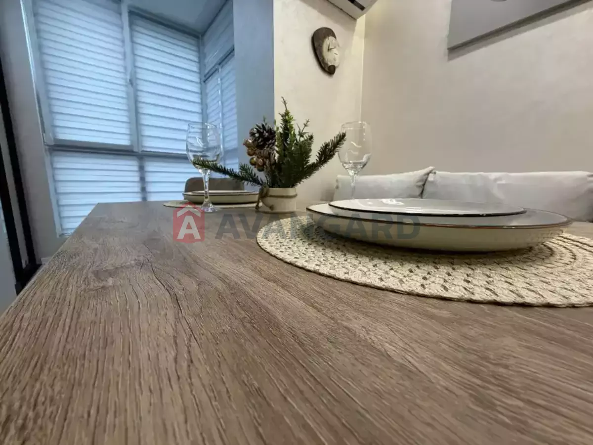 1 ��. ��������, 49/15/20 ��. �., 4/10 ������ ���� 5