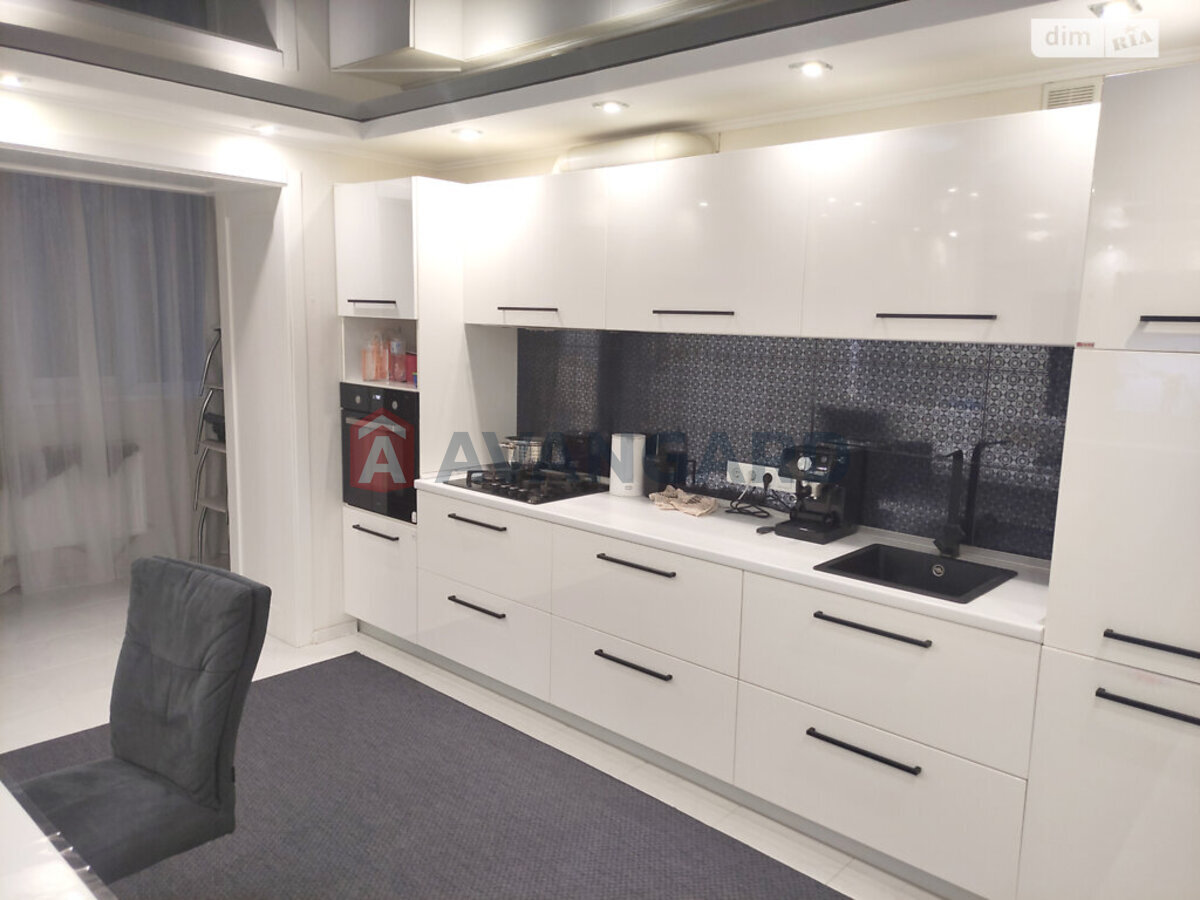 3 ����. ��������, 88/43/16 ��. �., 3/10 ���� ���� 2