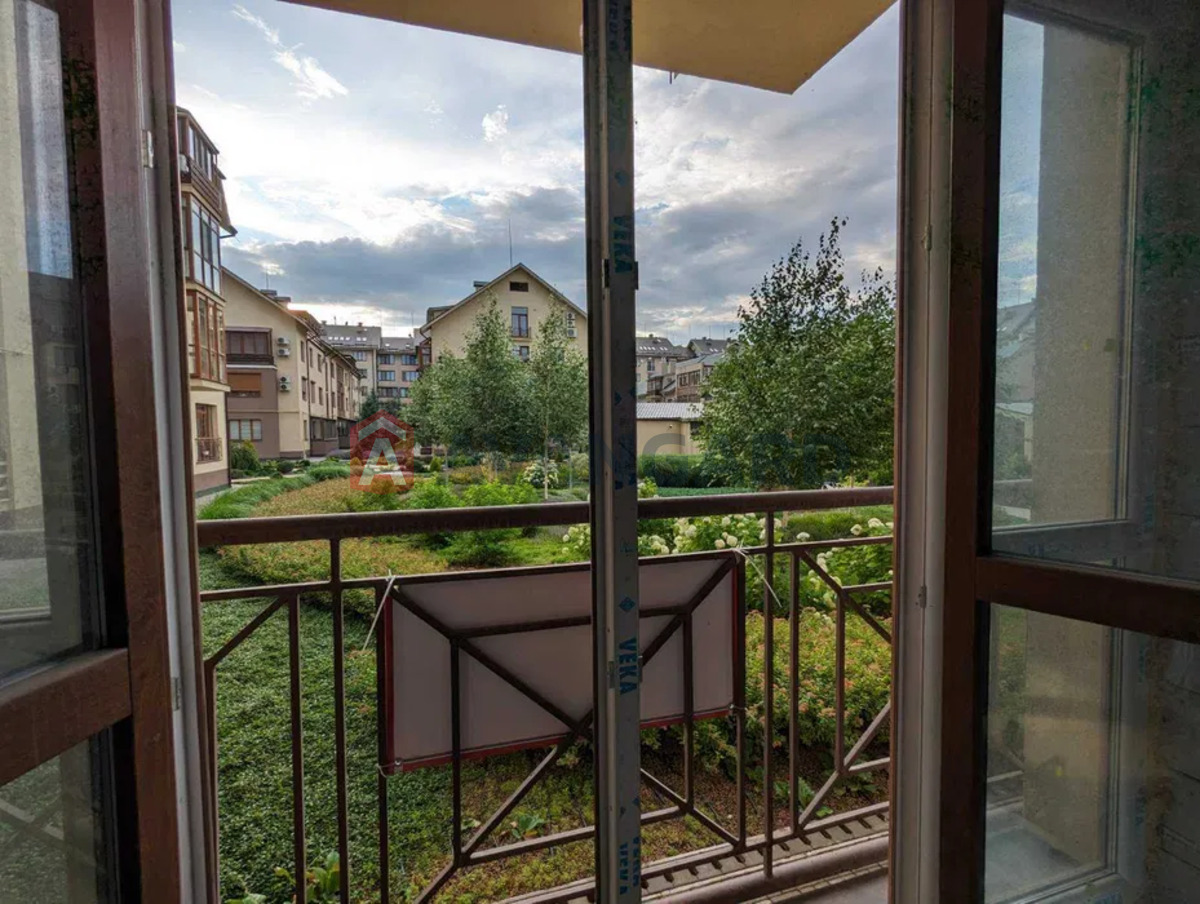 3 ����. ��������, 107/-/15 ��. �., 1/4 ���� ���� 4