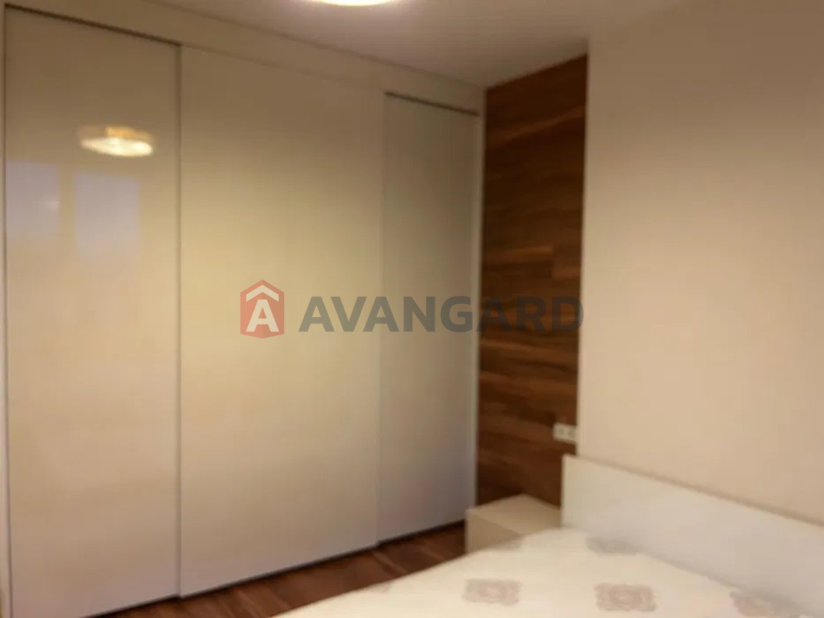 1 ��. ��������, 54/-/20 ��. �., 6/14 ������ ���� 12