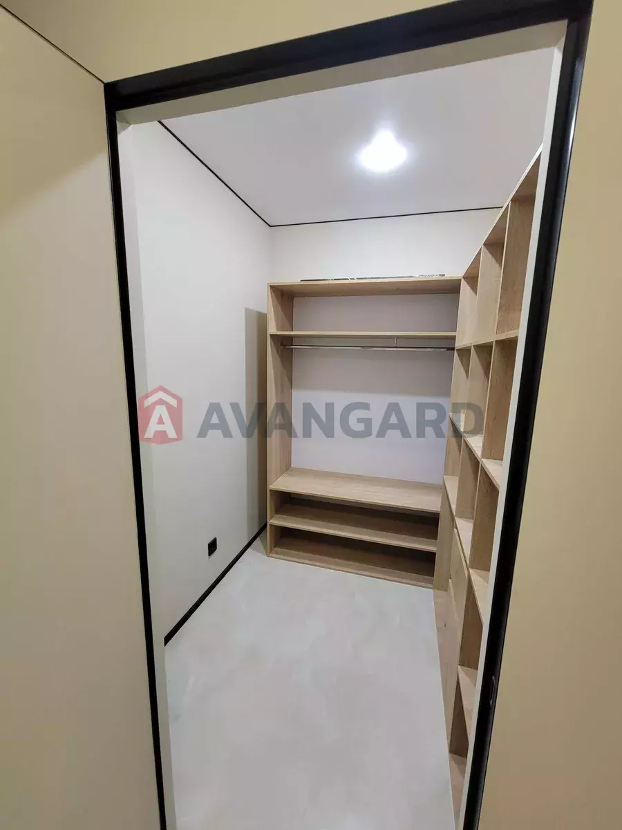 1 ��. ��������, 45/-/18 ��. �., 4/10 ������ ���� 10