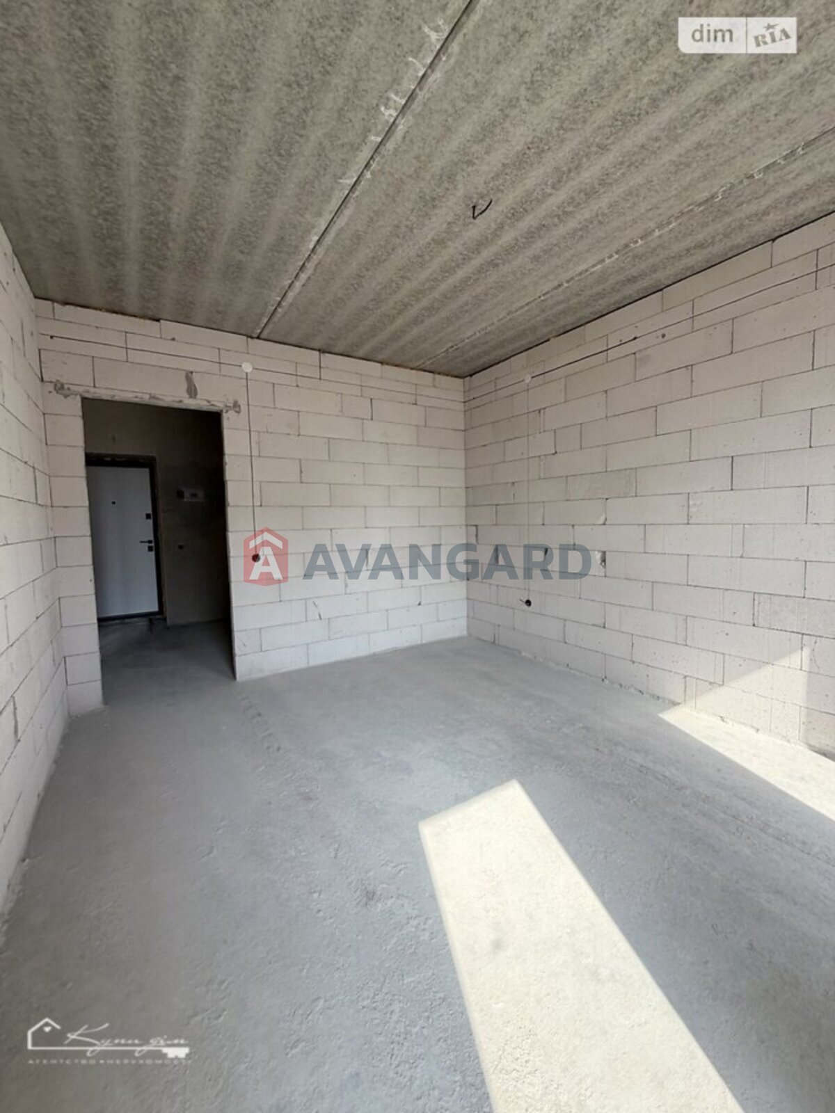 2 ��. ��������, 68/49/14 ��. �., 8/10 ������ ���� 9