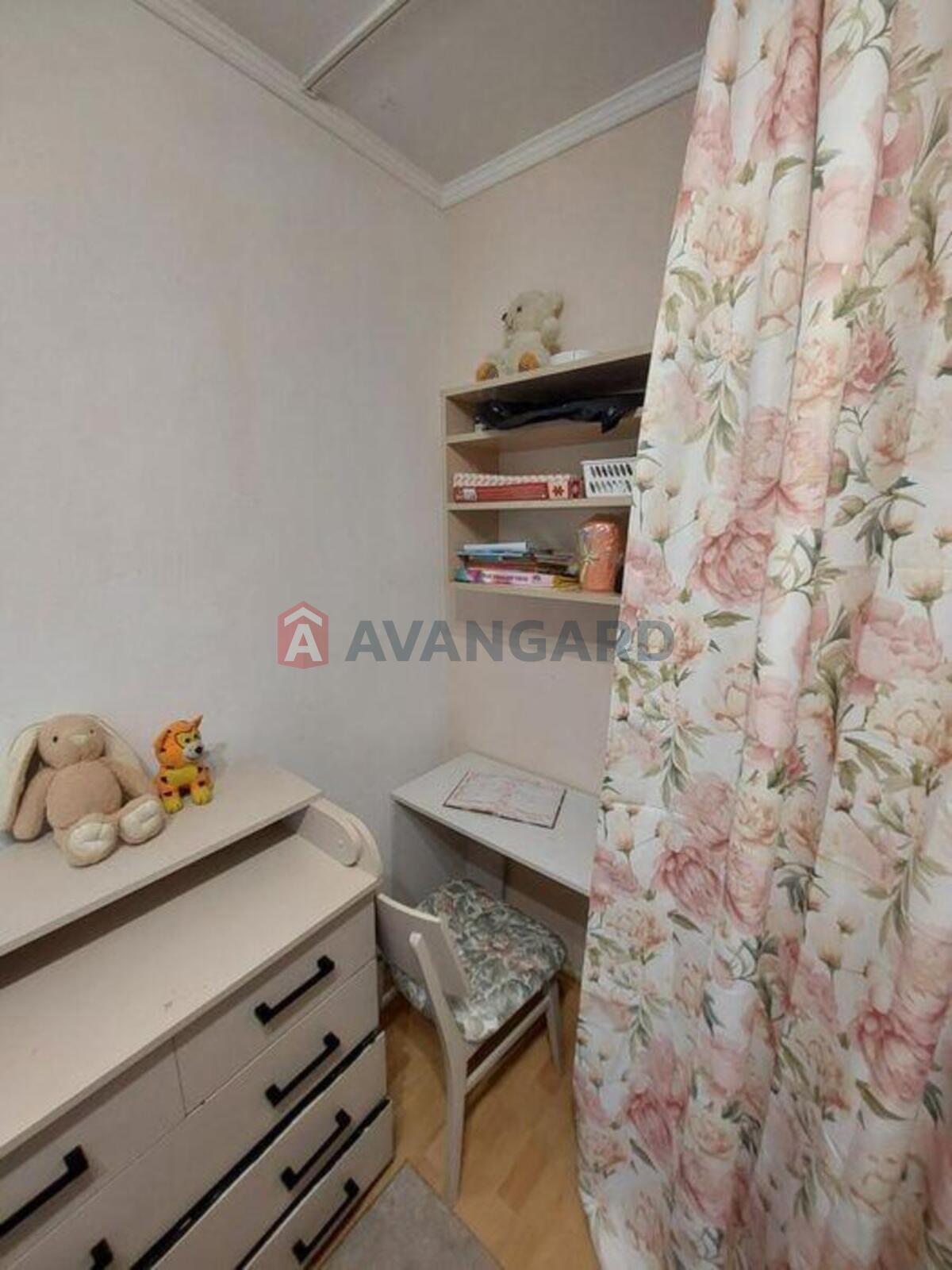 3 ��. ��������, 65/-/11 ��. �., 2/9 ������ ���� 16