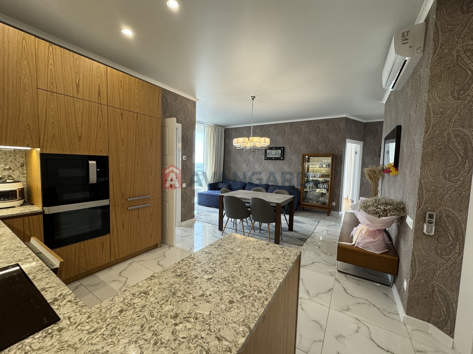 4 ��. ��������, 114/100/25 ��. �., 15/17 ������ ���� 1