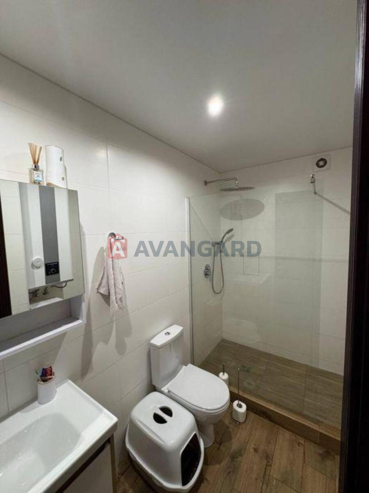 5 ��. ��������, 158/-/23 ��. �., 3/6 ������ ���� 23