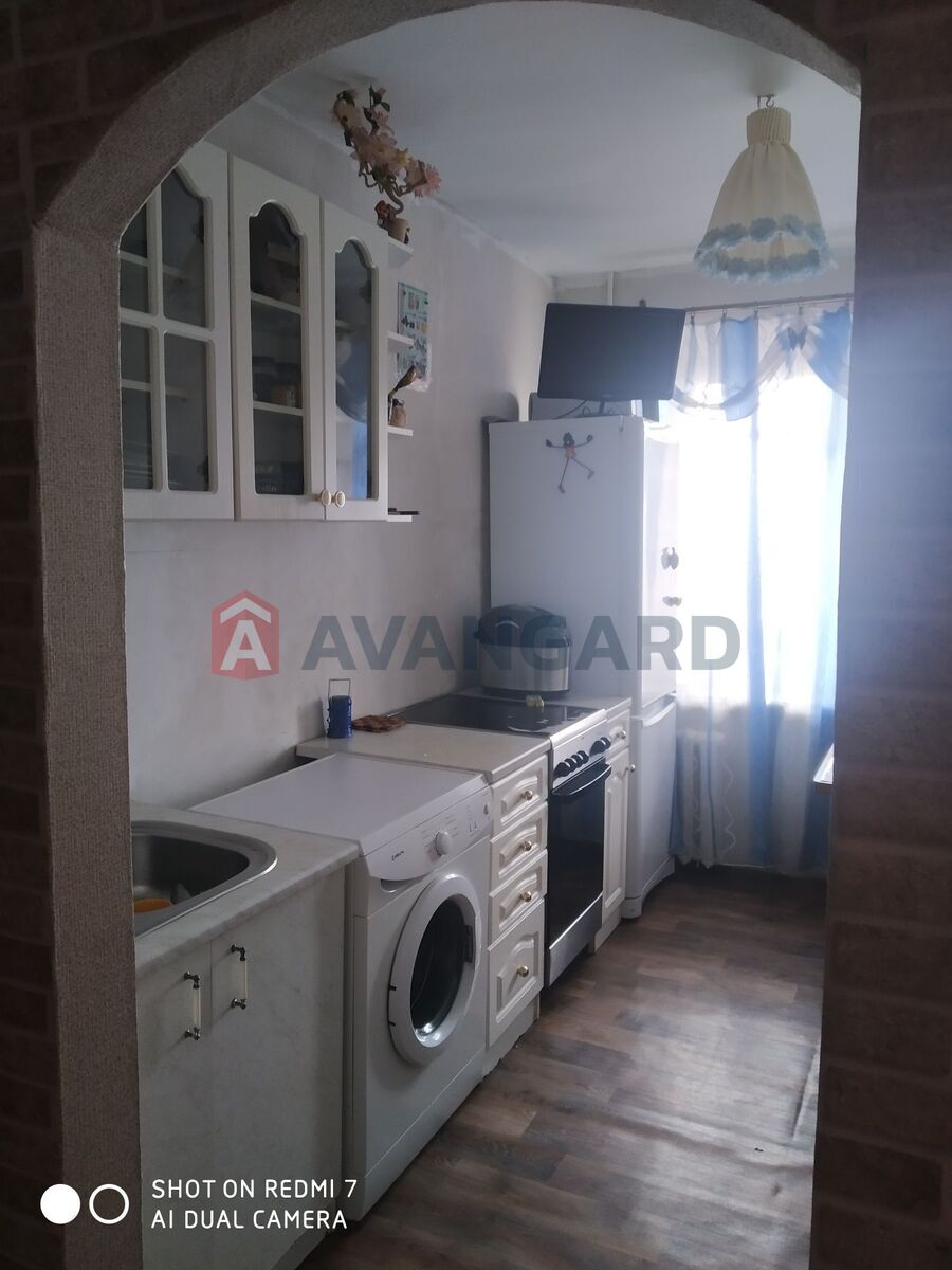 3 ����. ��������, 69/48/8 ��. �., 14/14 ���� ���� 1