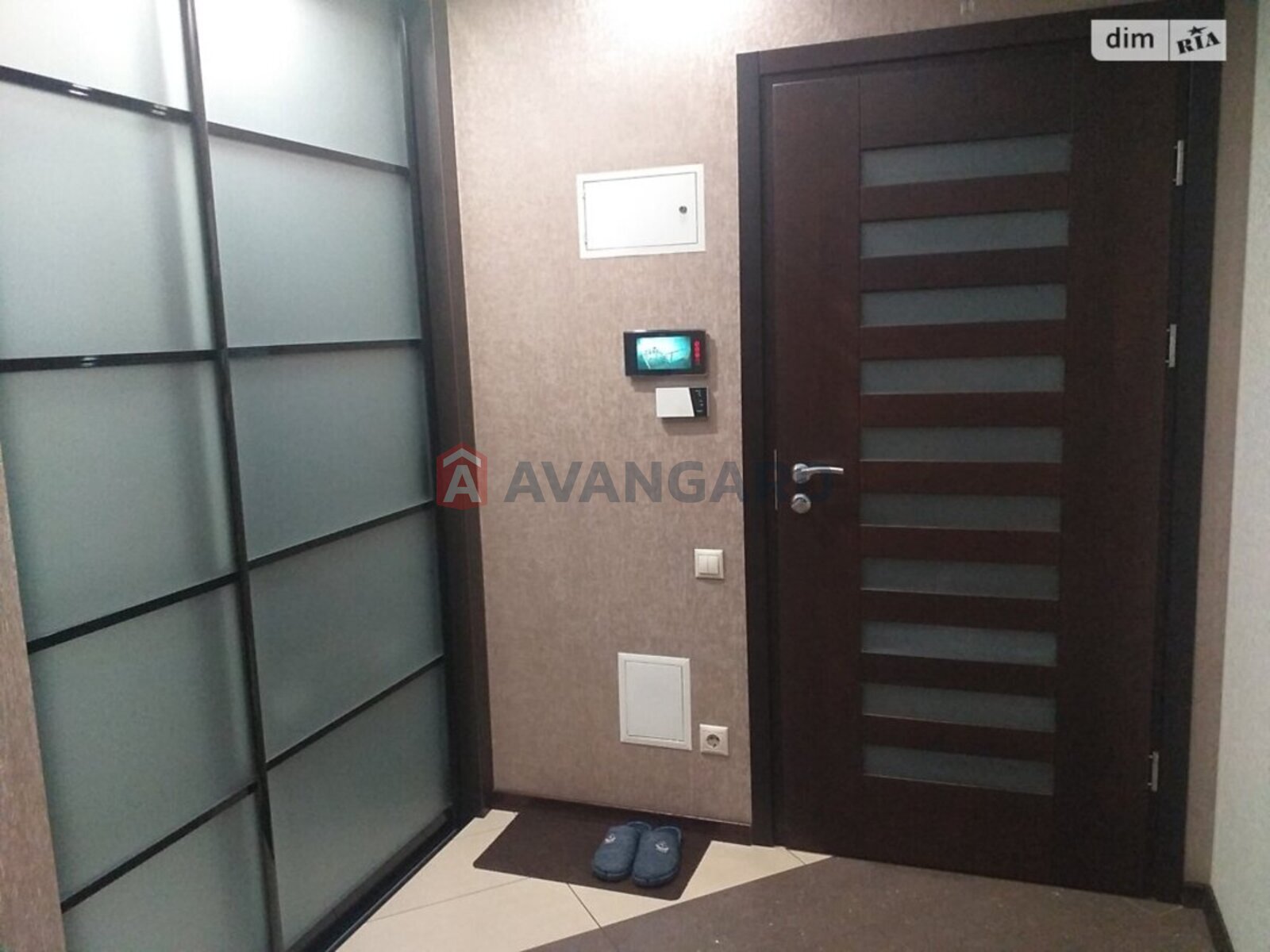 4 ����. ��������, 156/107/15 ��. �., 3/4 ���� ���� 1