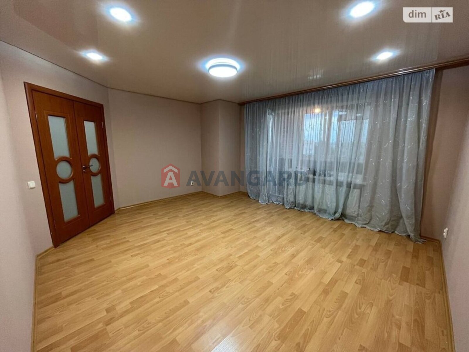 3 ��. ��������, 95/50/11 ��. �., 4/6 ������ ���� 6