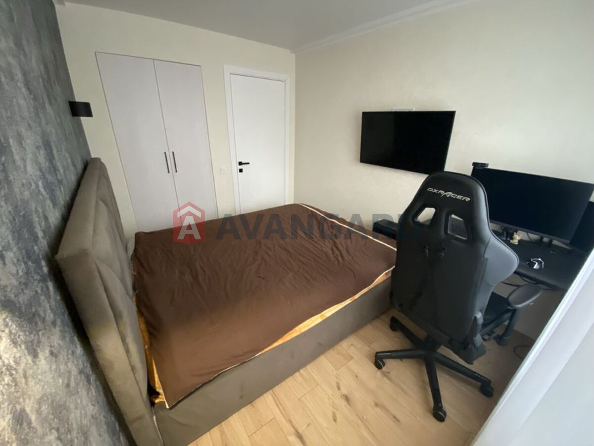 3 ��. ��������, 53/-/6 ��. �., 3/5 ������ ���� 8