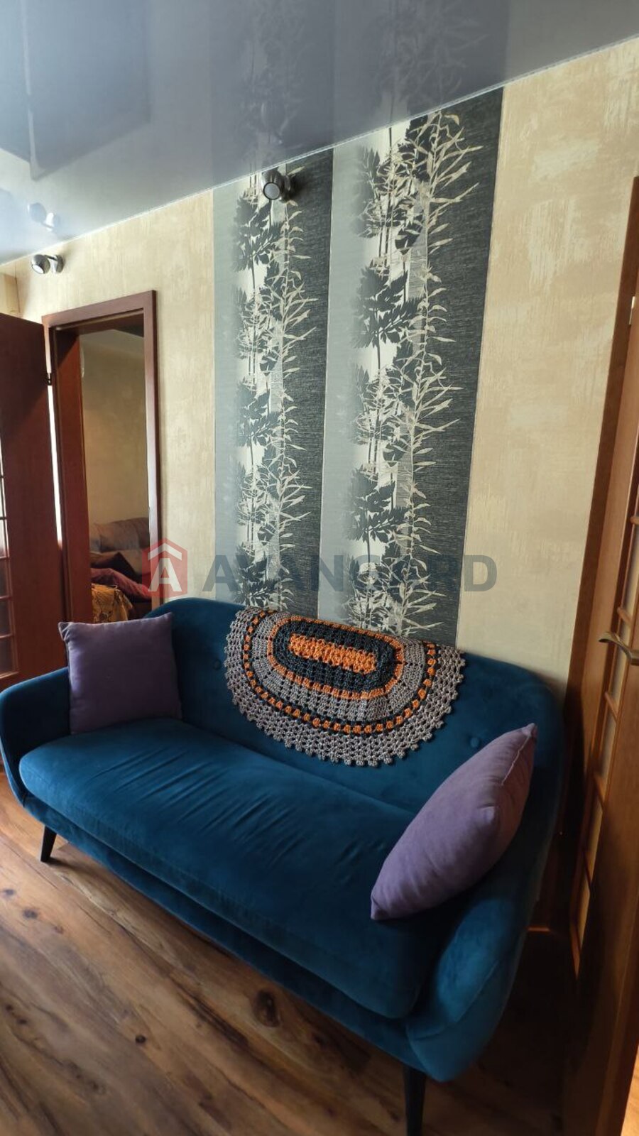 3 ��. ��������, 52/25/18 ��. �., 6/9 ������ ���� 5