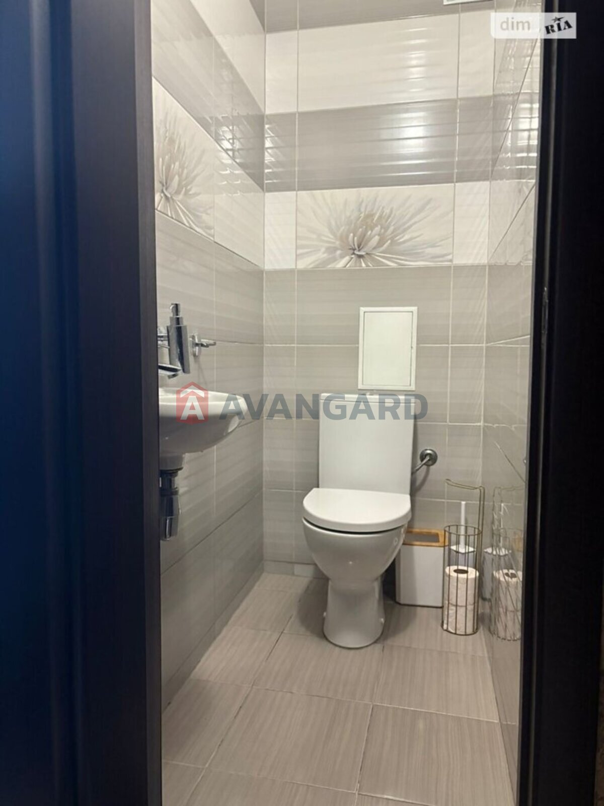 2 ��. ��������, 54/-/- ��. �., 7/11 ������ ���� 20