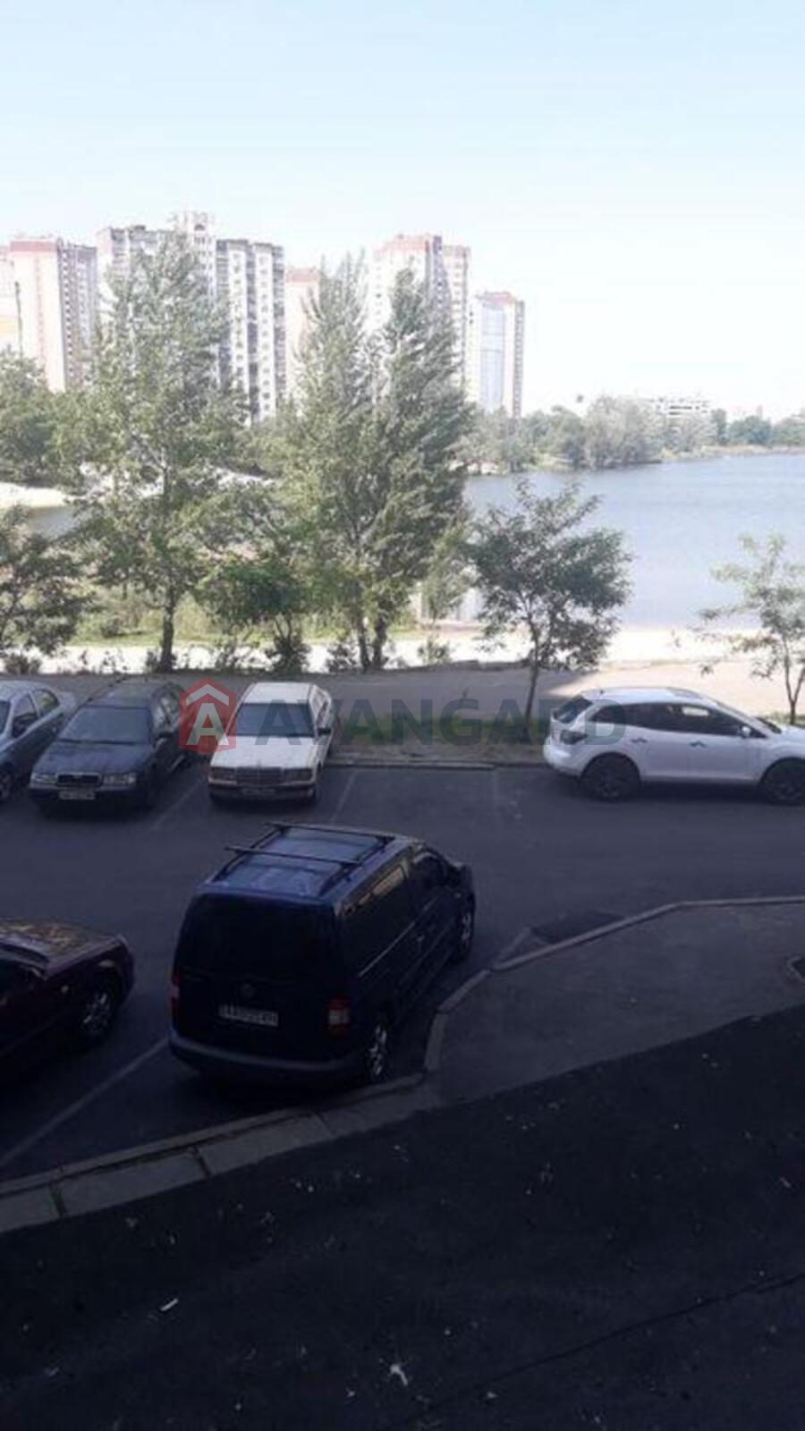 2 ��. ��������, 56/-/8 ��. �., 15/18 ������ ���� 13