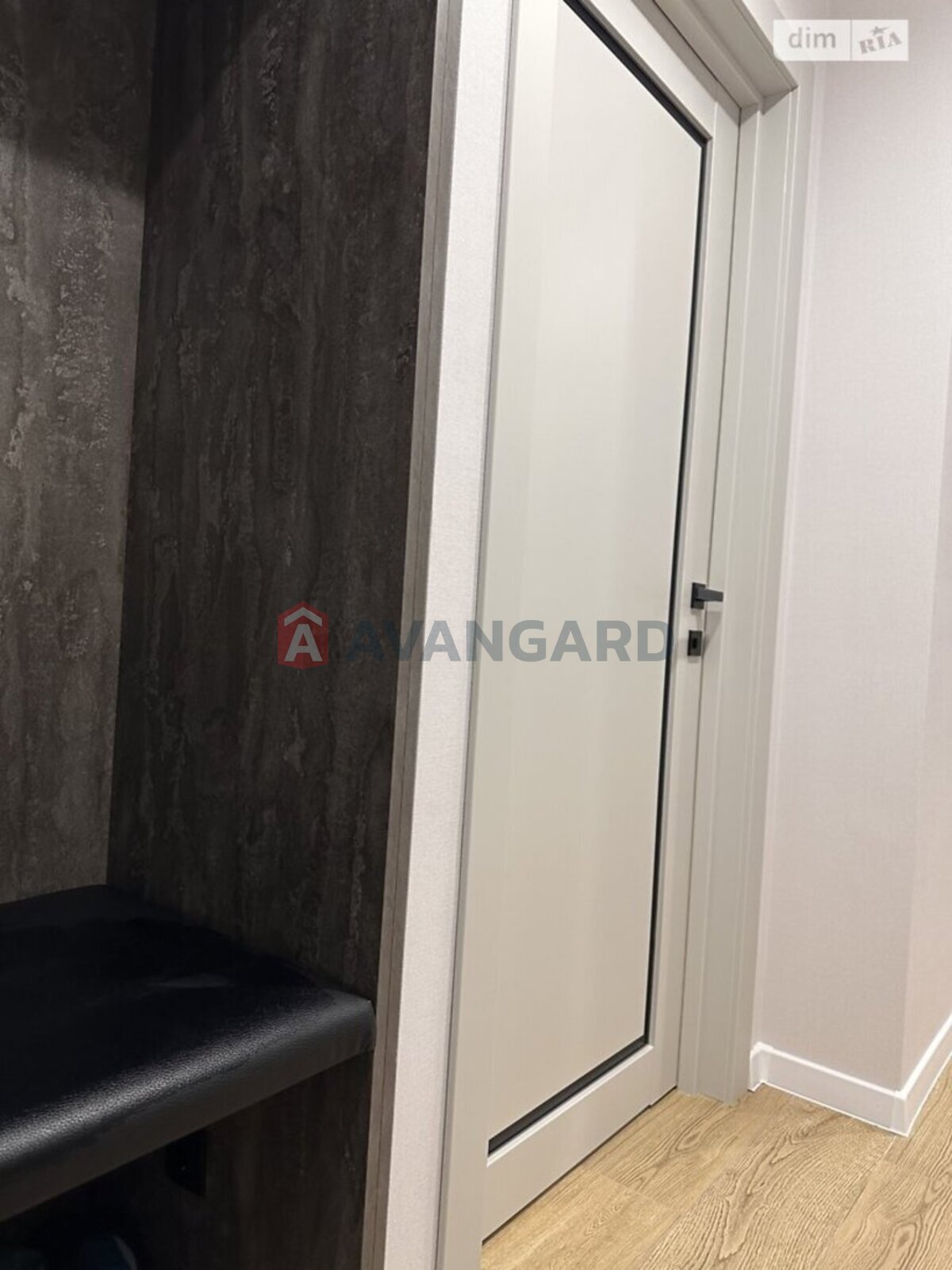 1 ��. ��������, 41/16/20 ��. �., 9/10 ������ ���� 19