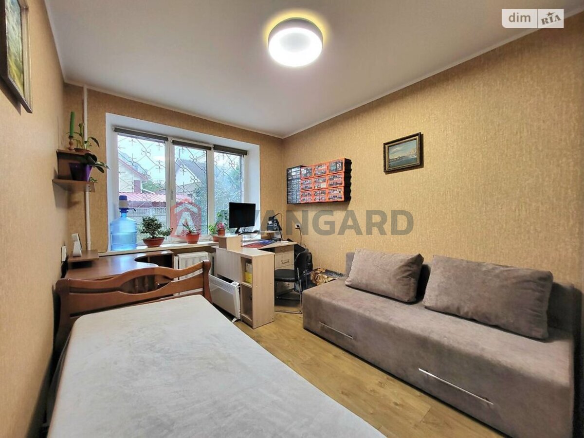 2 ��. ��������, 46/29/6 ��. �., 1/5 ������ ���� 1