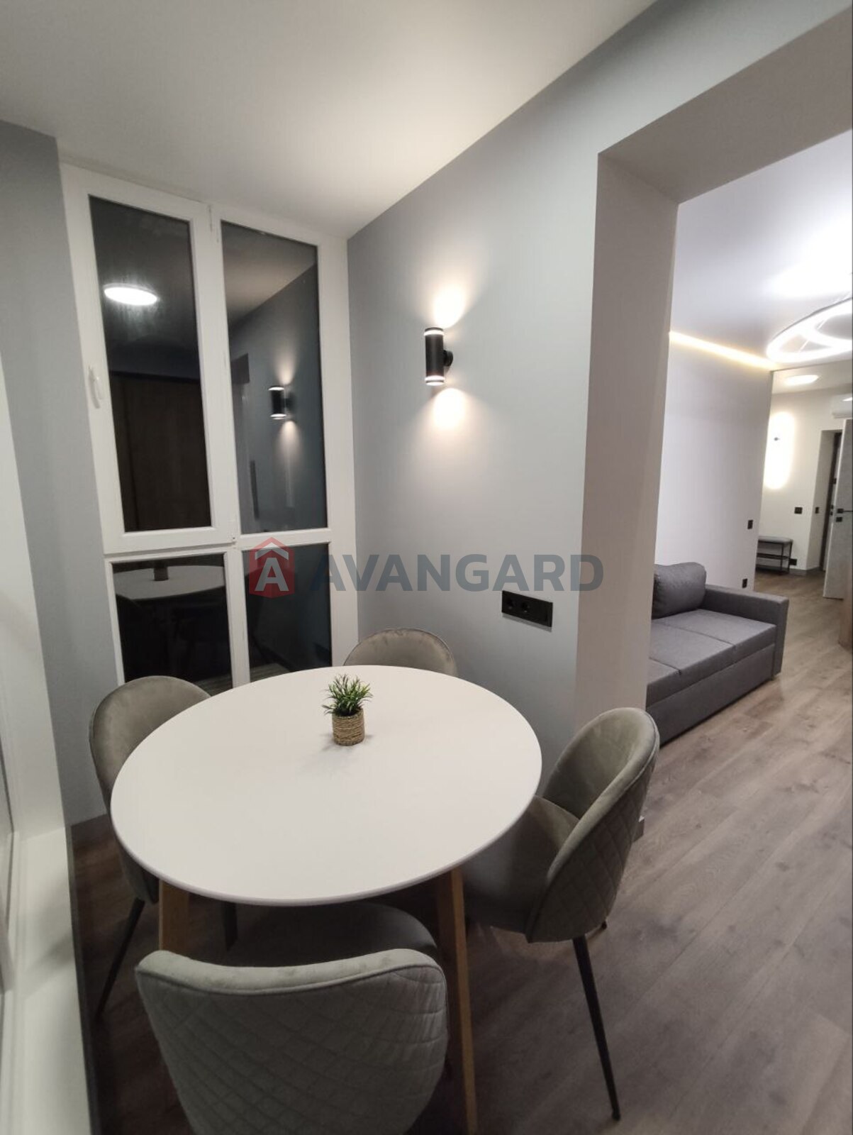 1 ��. ��������, 45/-/15 ��. �., 5/10 ������ ���� 3