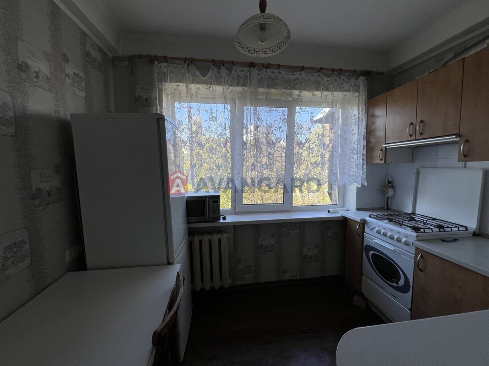 1 ����. ��������, 30/-/7 ��. �., 5/5 ���� ���� 2