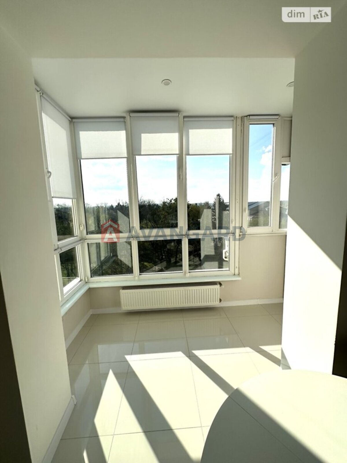 1 ��. ��������, 48/-/- ��. �., 7/10 ������ ���� 10