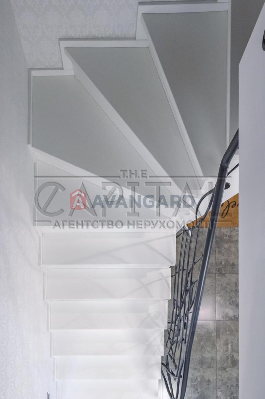 3 ��. ��������, 100/60/20 ��. �., 16/17 ������ ���� 18