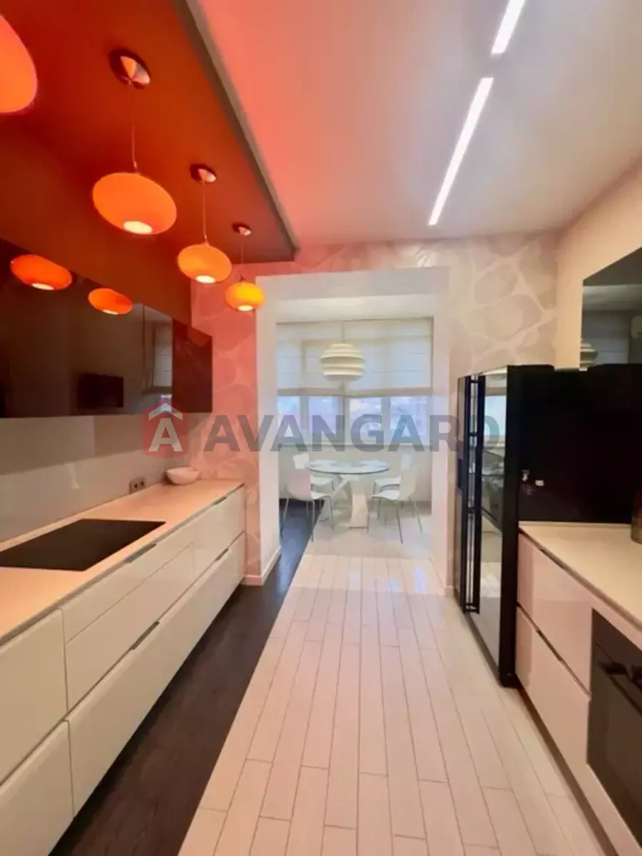 2 ��. ��������, 63/-/10 ��. �., 6/12 ������ ���� 10