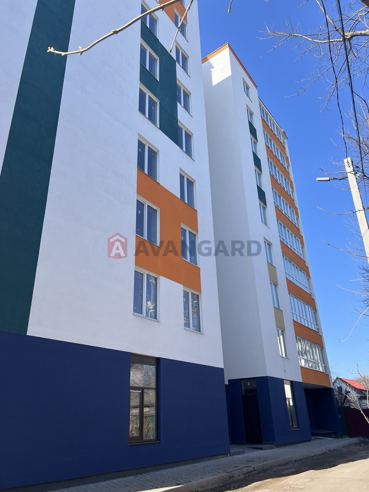 3 ��. ��������, 103/45/11 ��. �., 4/10 ������ ���� 13