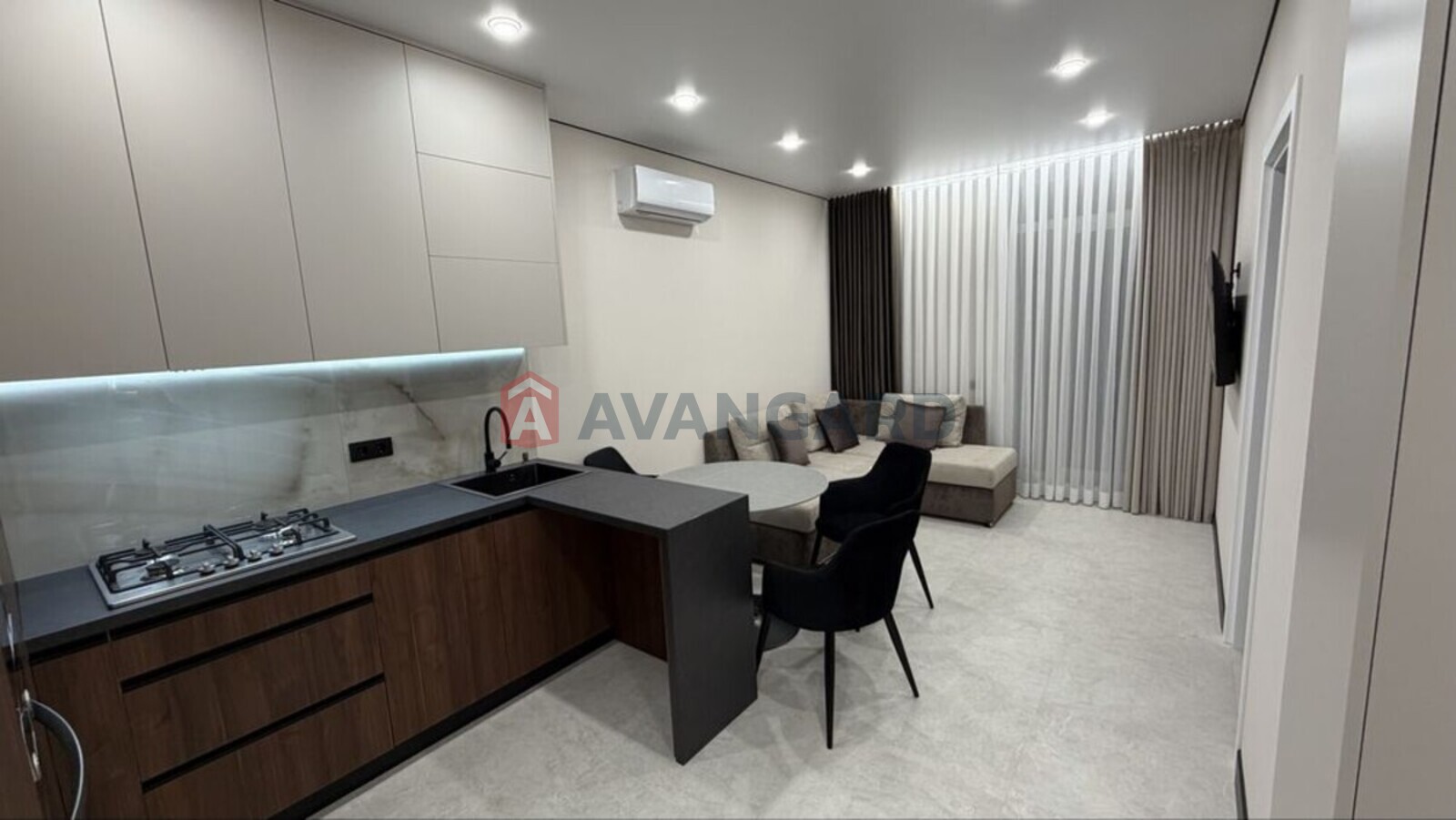 1 ����. ��������, 43/-/17 ��. �., 4/10 ���� ���� 2