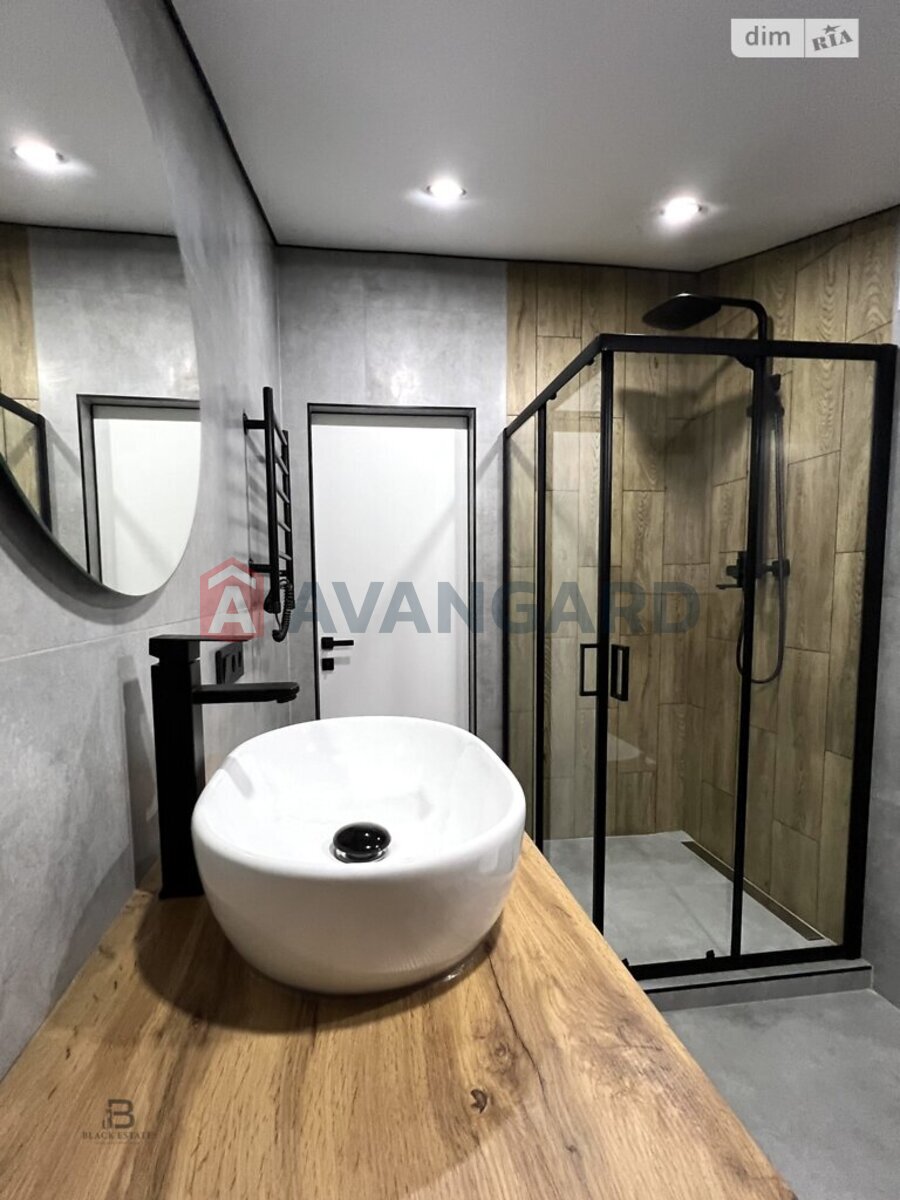 1 ��. ��������, 40/-/15 ��. �., 3/3 ������ ���� 5