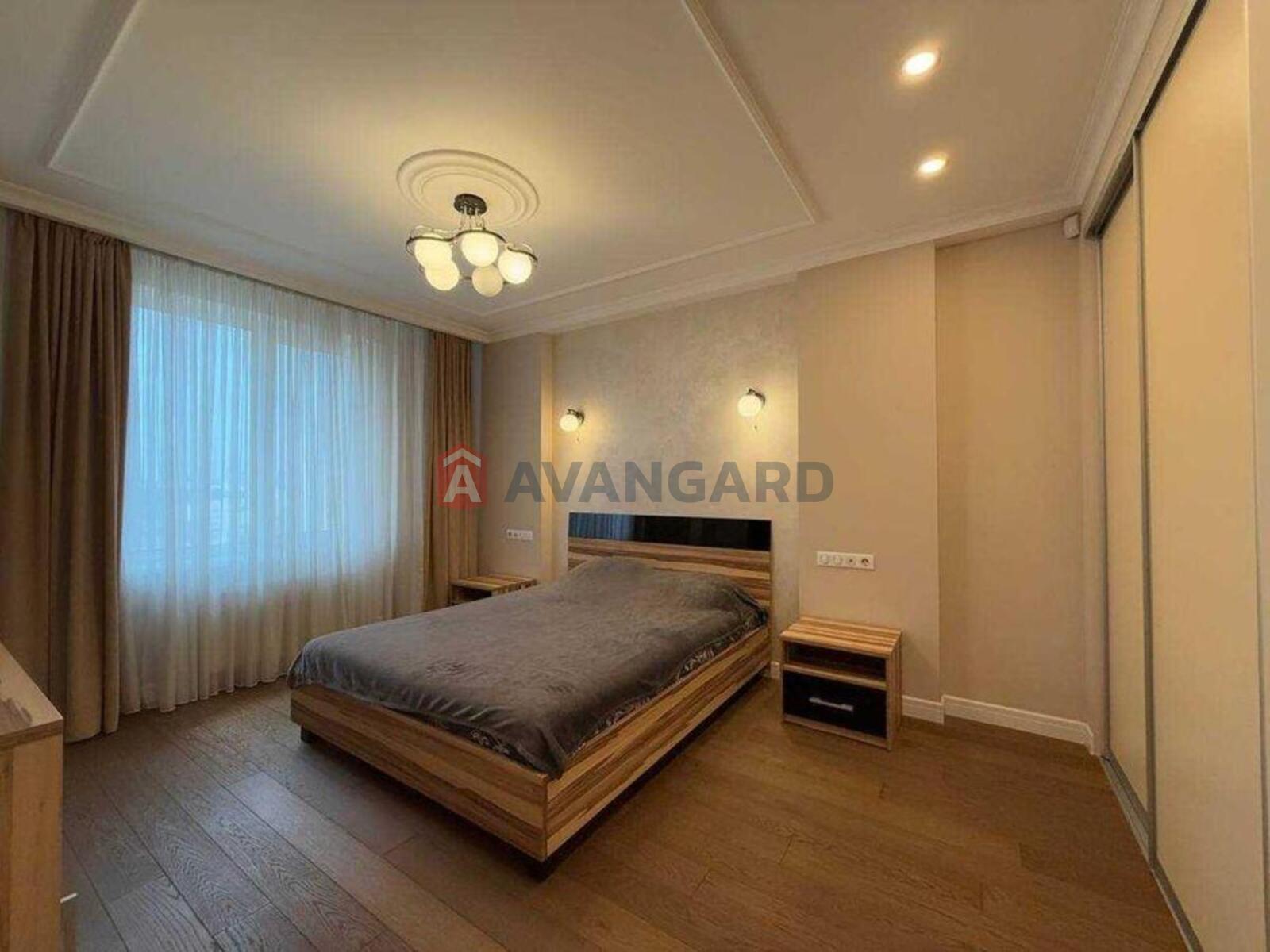 4 ��. ��������, 148/-/20 ��. �., 18/21 ������ ���� 16