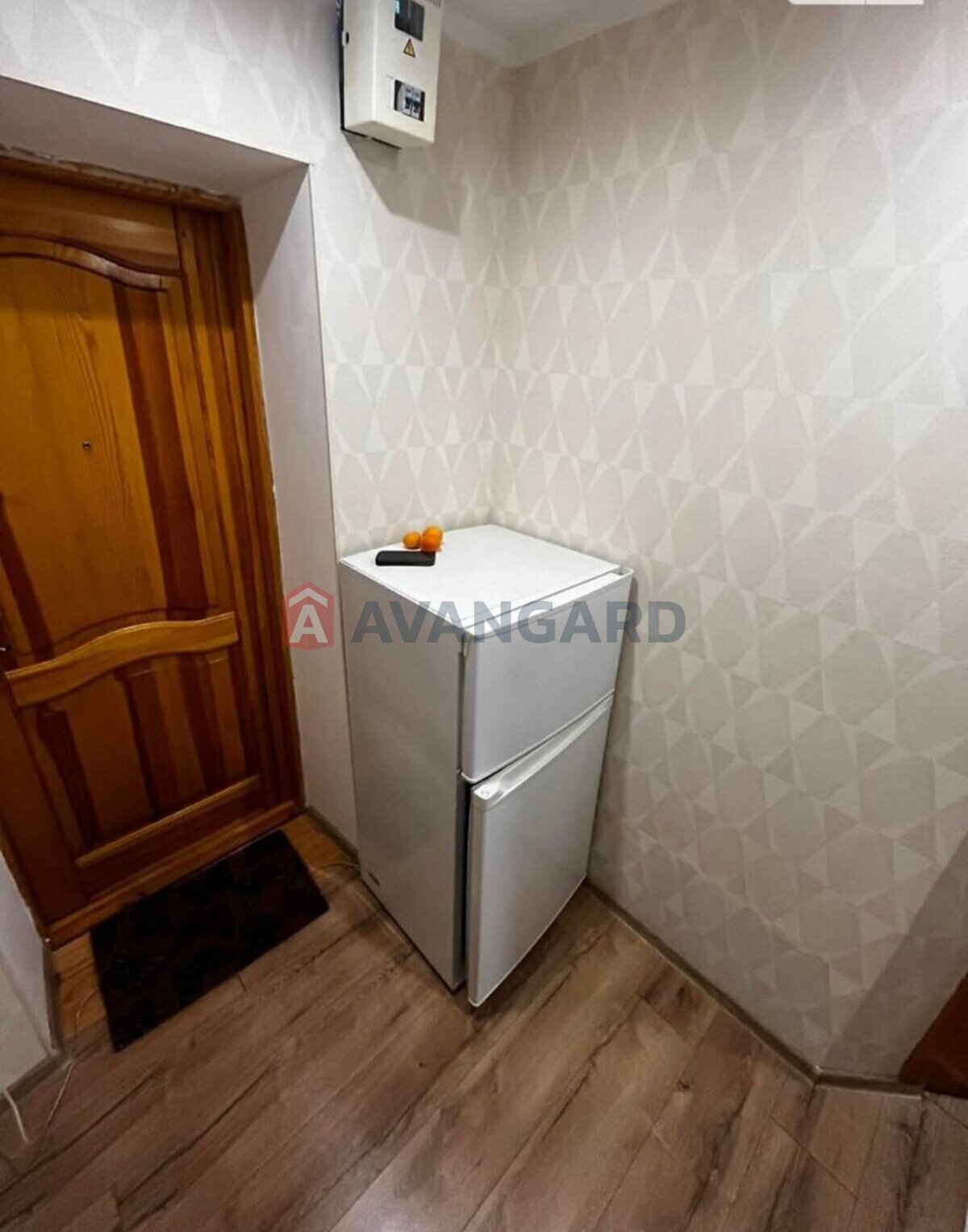 1 ��. ��������, 23/14/4 ��. �., 1/9 ������ ���� 3