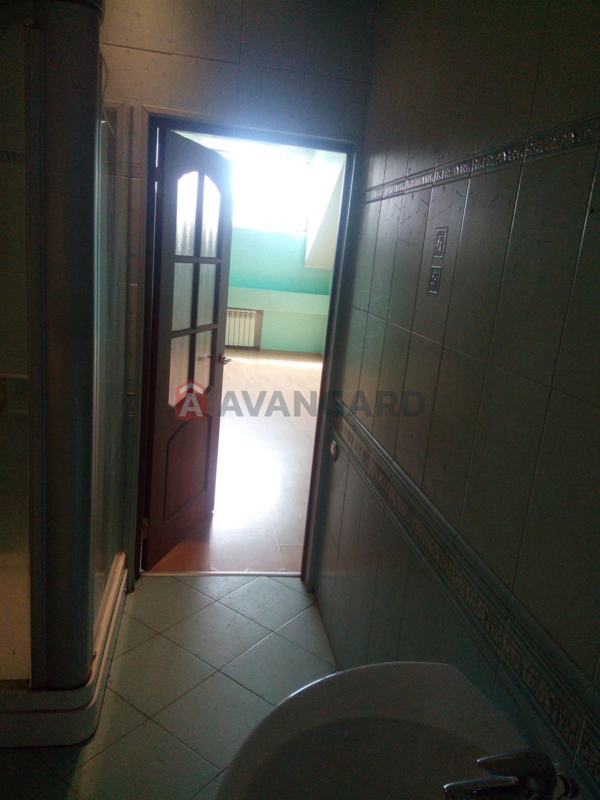 5 ��. ��������, 162/-/12 ��. �., 4/4 ������ ���� 11