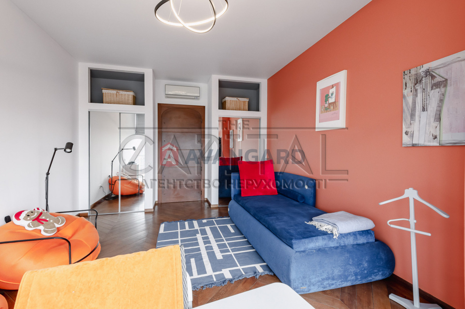 4 ��. ��������, 160/80/40 ��. �., 8/25 ������ ���� 12