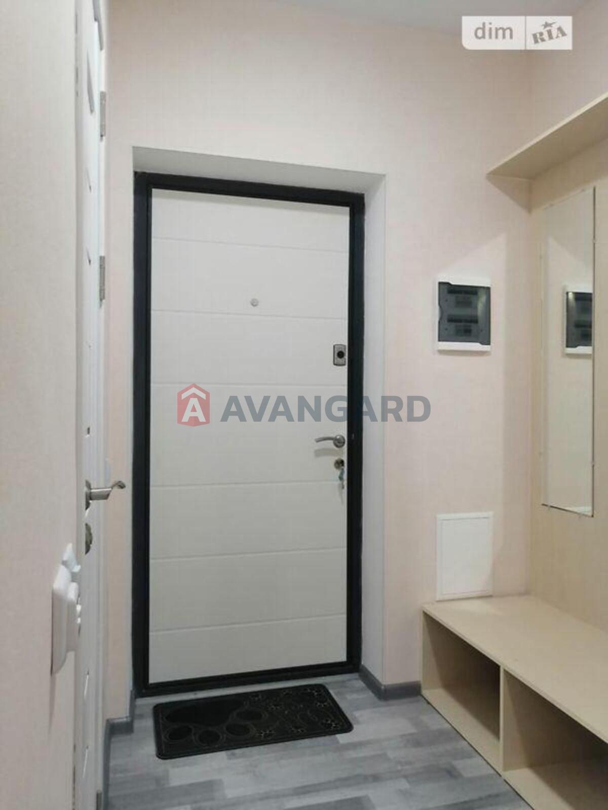 1 ��. ��������, 34/15/8 ��. �., 1/11 ������ ���� 15