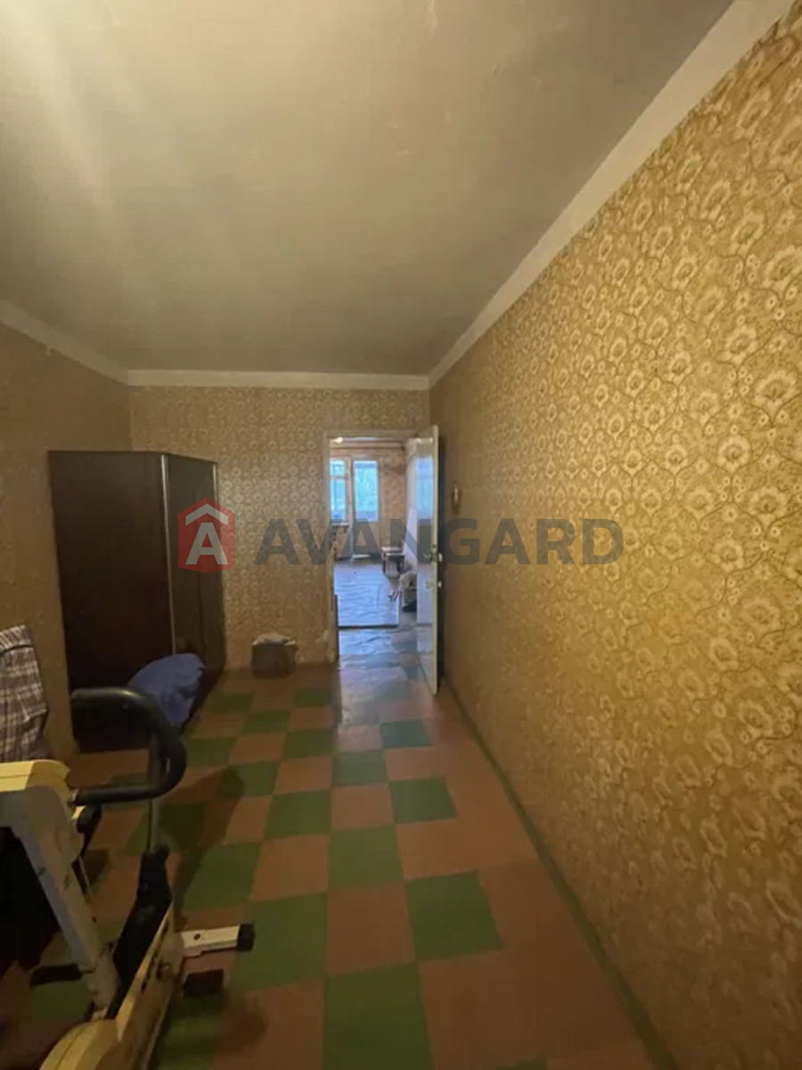 3 ��. ��������, 68/-/12 ��. �., 4/9 ������ ���� 5