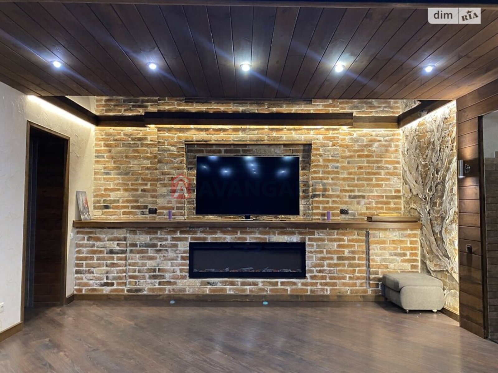 3 ��. ��������, 98/67/14 ��. �., 1/5 ������ ���� 9