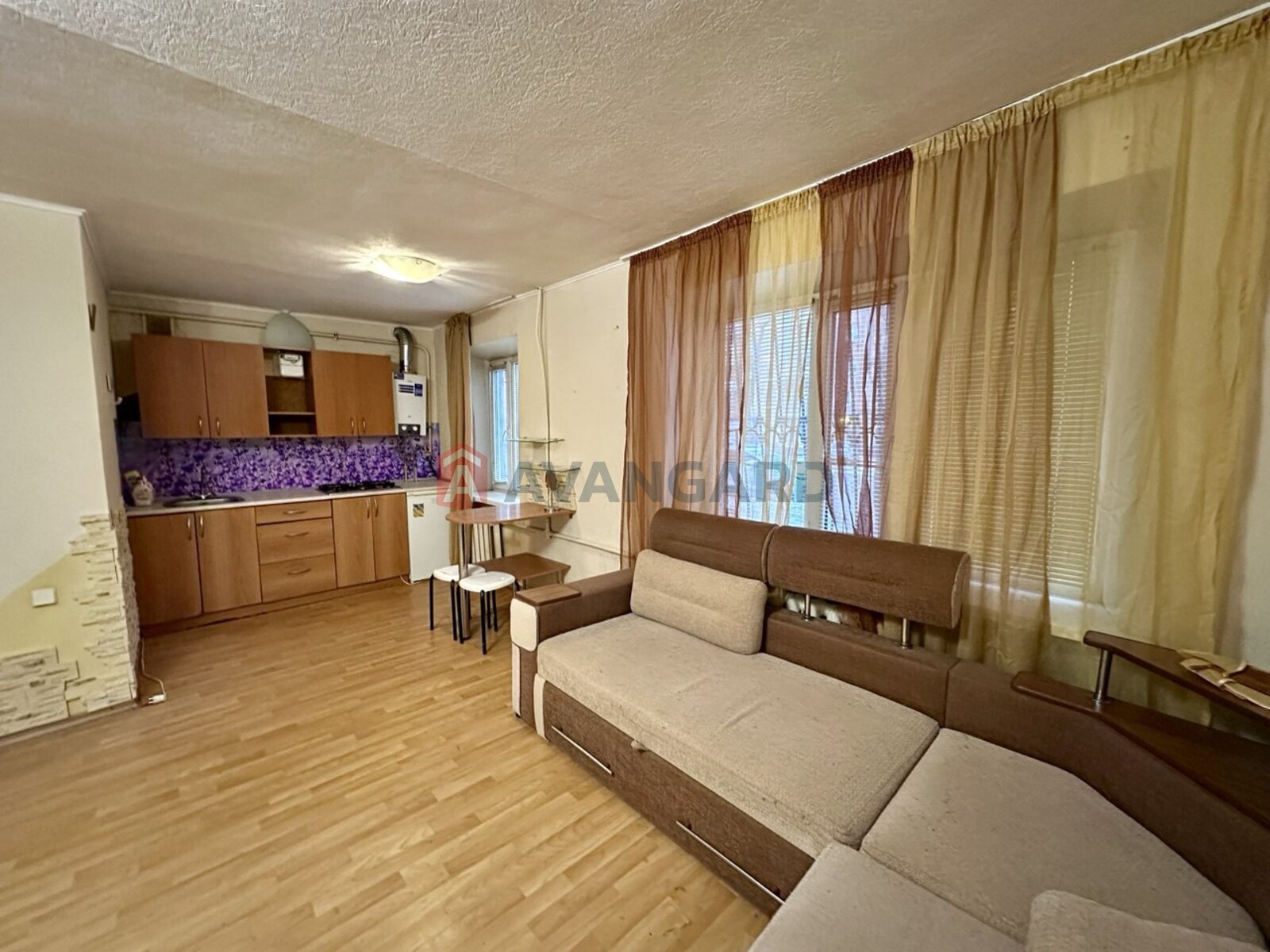 2 ��. ��������, 44,9/27,5/6,3 ��. �., 1/5 ������ ���� 2