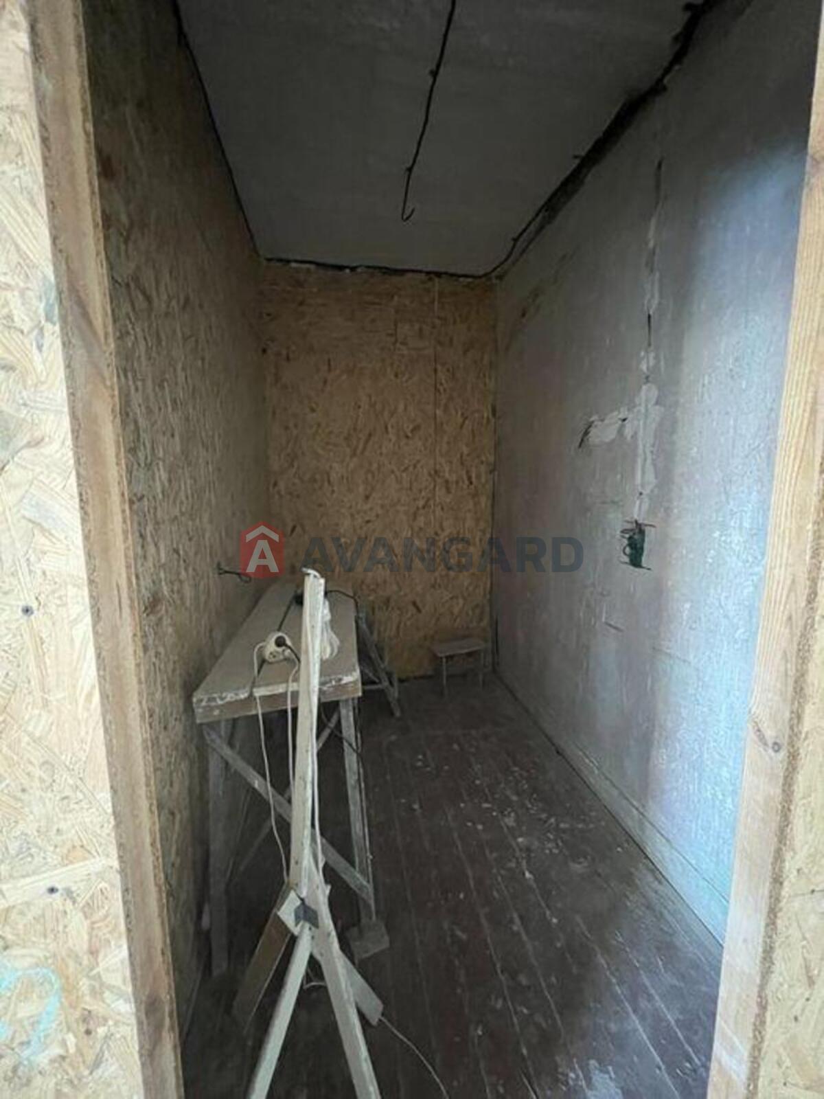 2 ��. ��������, 37/-/15 ��. �., 5/5 ������ ���� 5