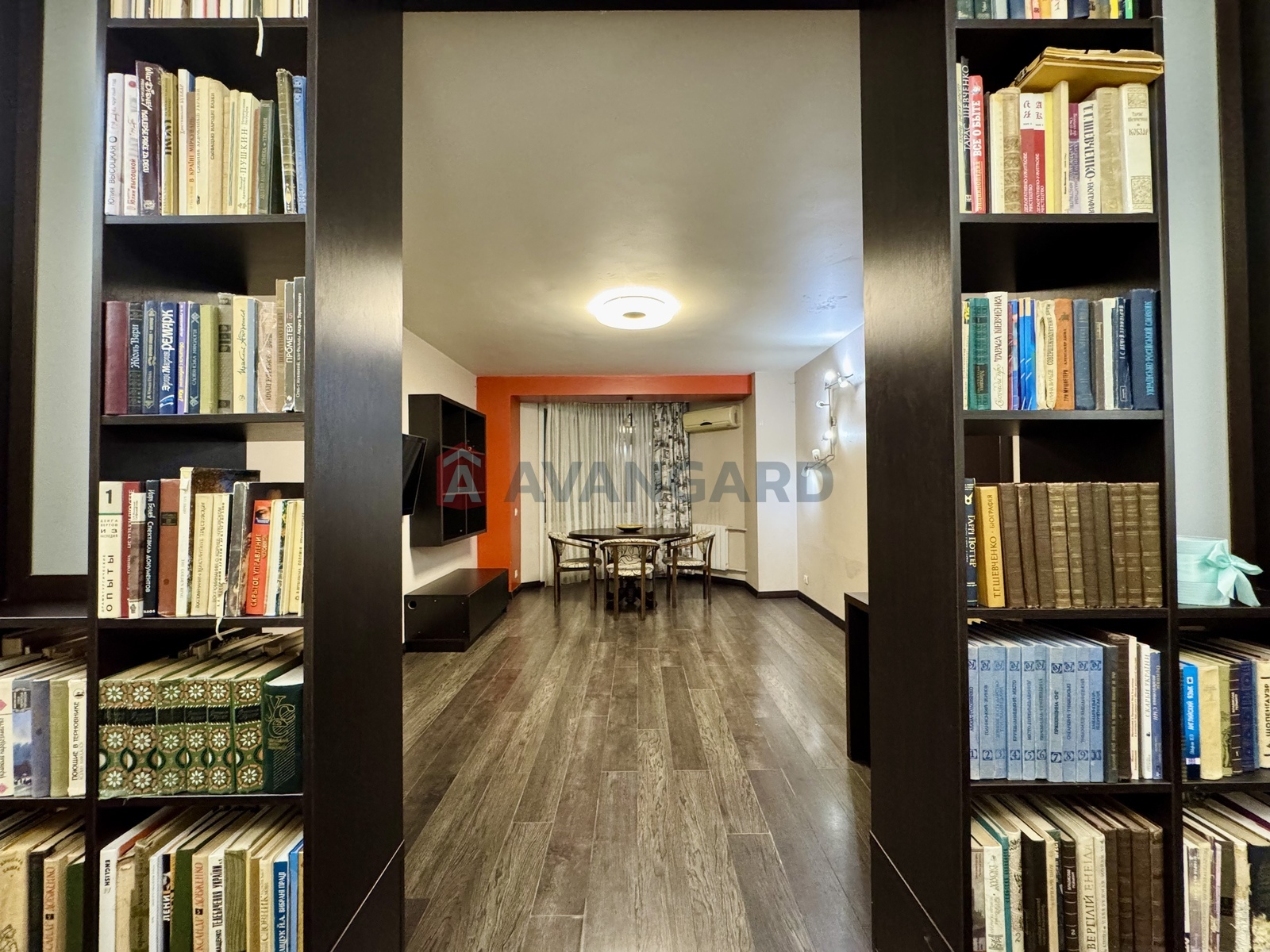 3 ��. ��������, 74.2/44.8/9.3 ��. �., 9/12 ������ ���� 1