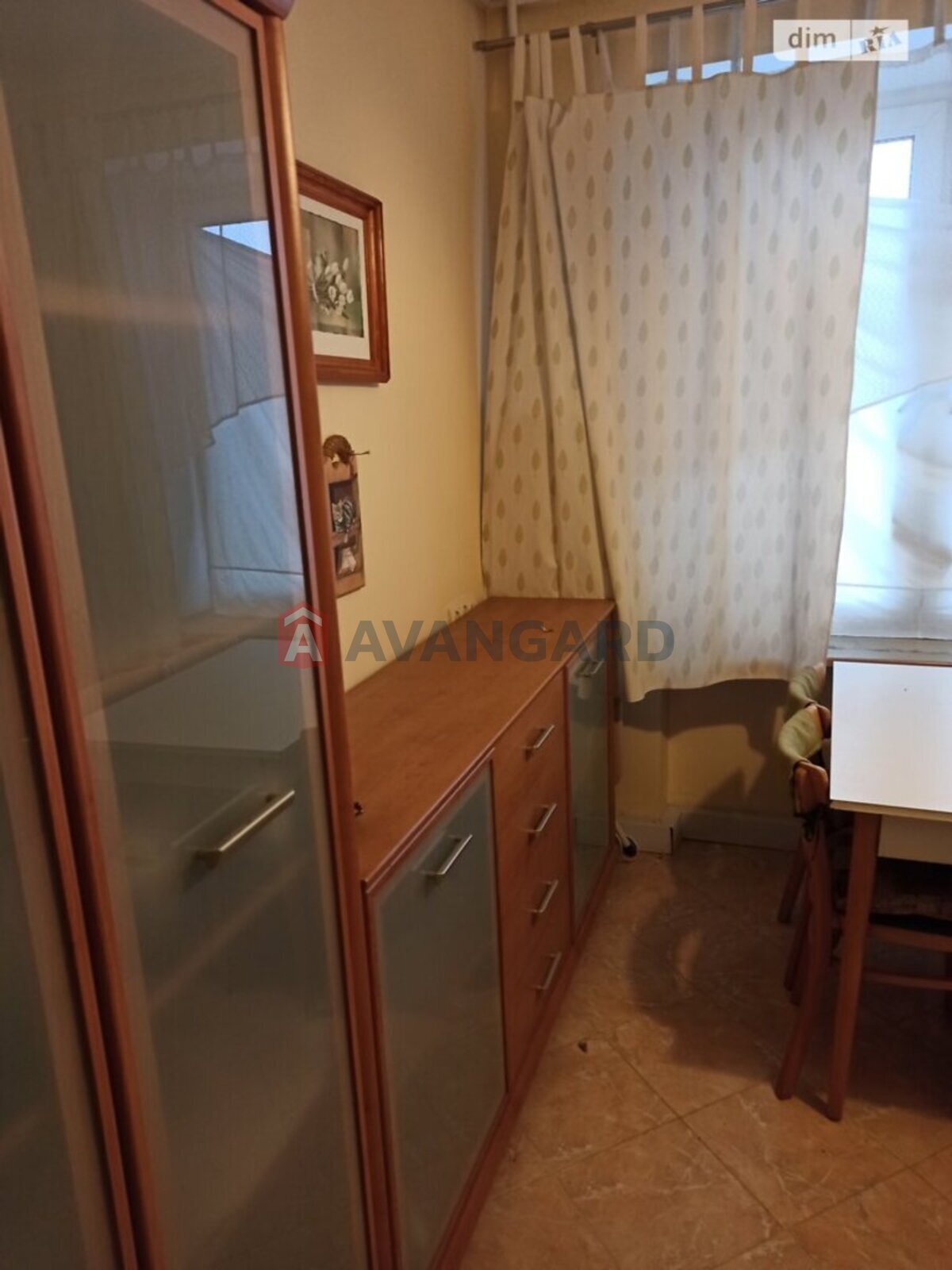 2 ��. ��������, 60/36/9 ��. �., 8/9 ������ ���� 8