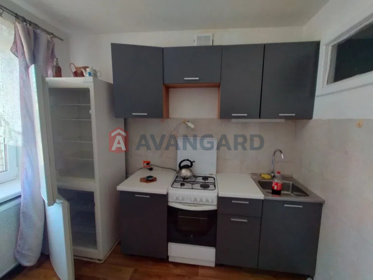 1 ��. ��������, 38/-/8 ��. �., 10/10 ������ ���� 2