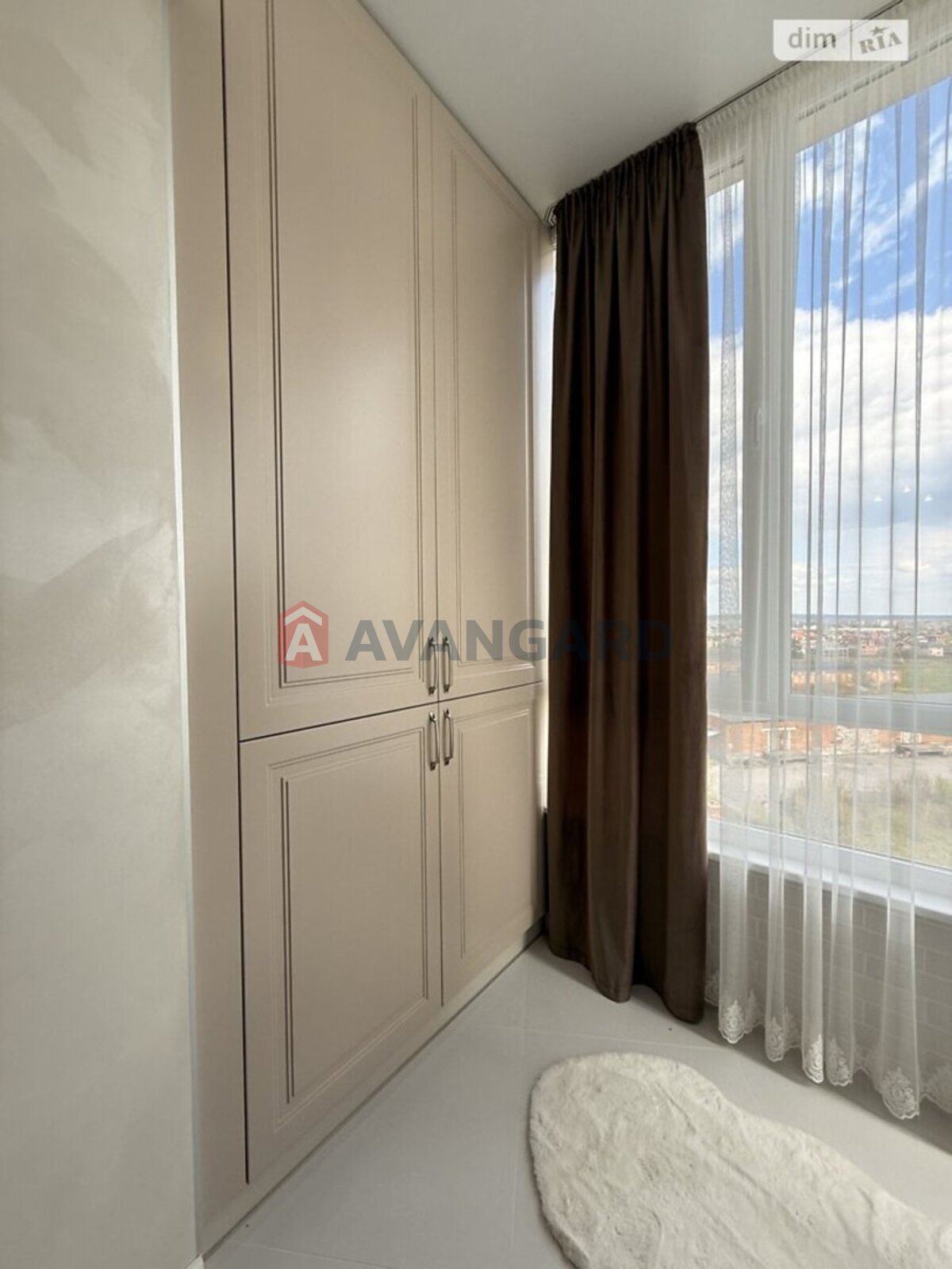 2 ��. ��������, 70/31/17 ��. �., 9/9 ������ ���� 7